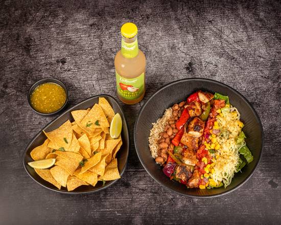 Bowl Menü mit Chips, Dip und Getränk 